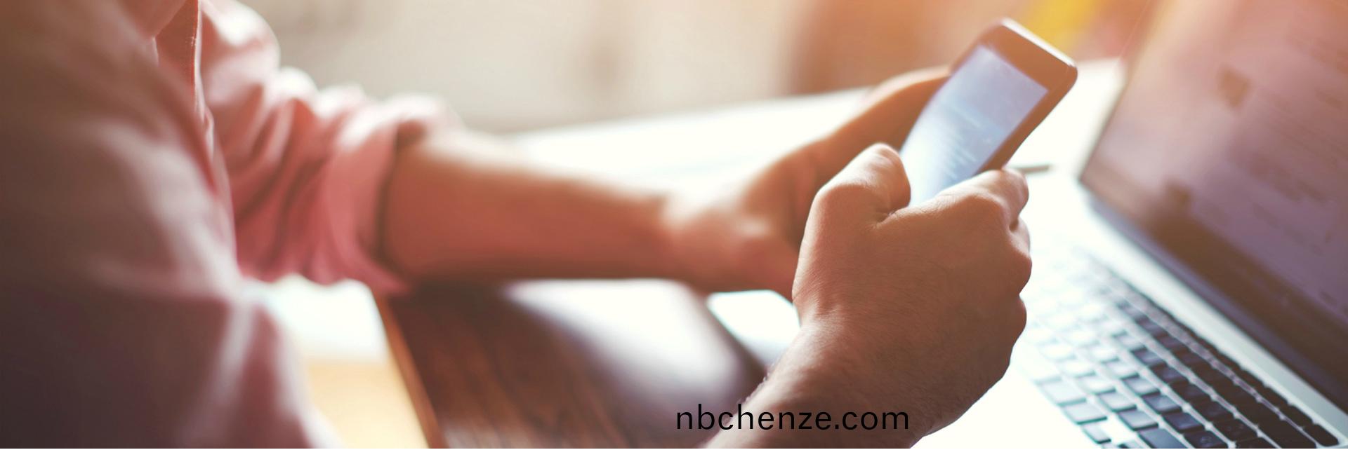 聯(lian)係(xi)我(wo)們(men)